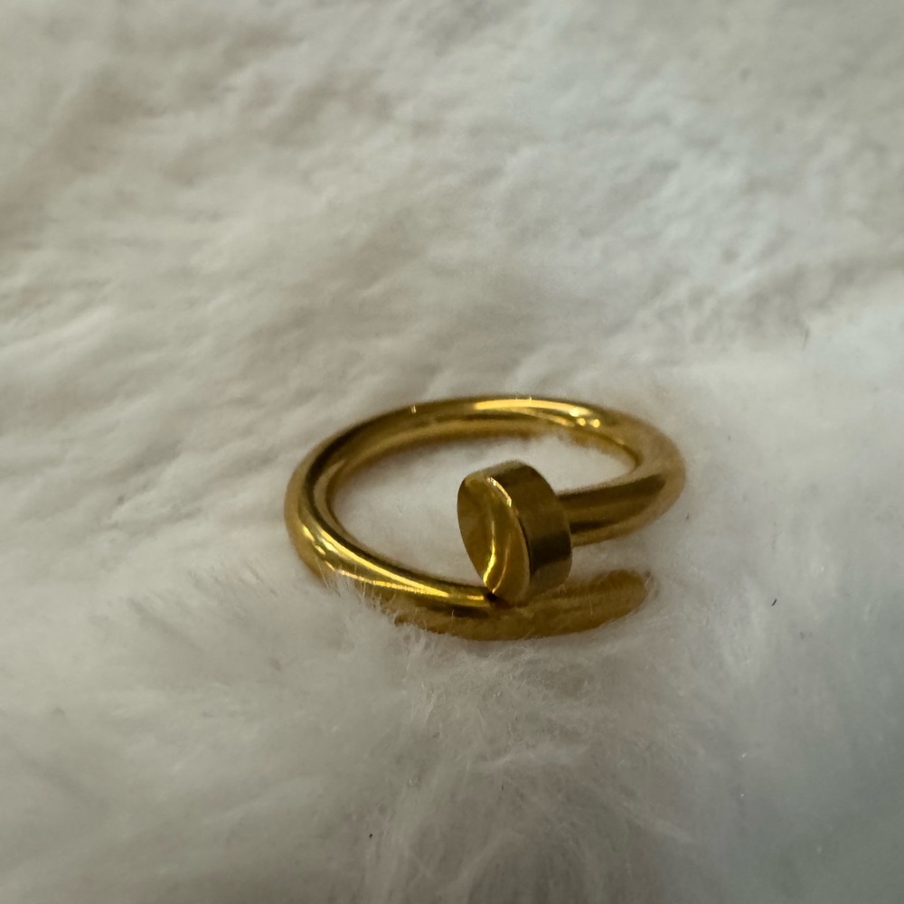 Elegant Gold Nail Ring